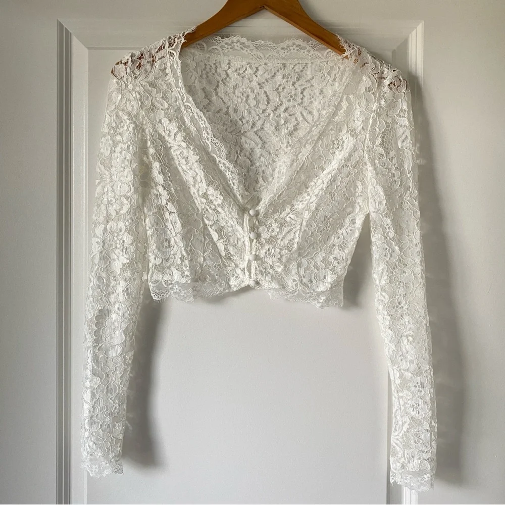 White Lace Long Sleeve Cover - Picture 1 of 5